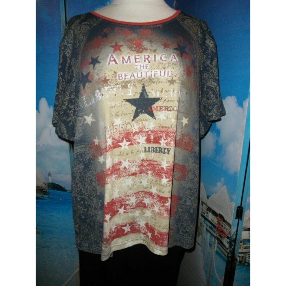 Holiday Editions Patriotic Americana Graphic Top in Red, Blue, Cream